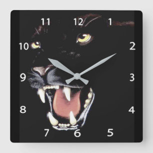 Den svart pantern kvadrerar väggen tar tid på fyrkantig klocka