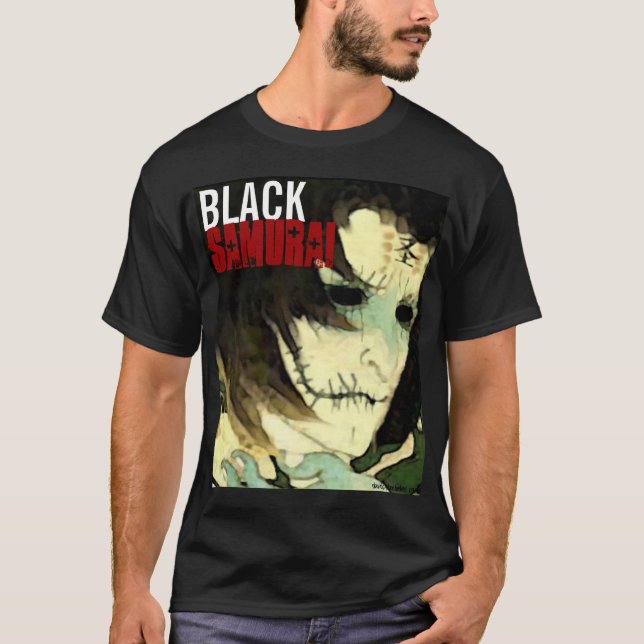 DEN SVART SAMURAIEN UTRUSTAR © 5 TEE (Framsida)