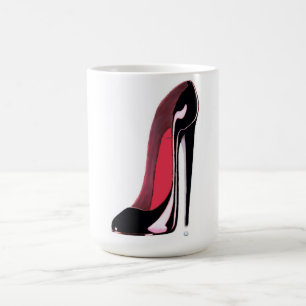 Den svart stiletten skor kaffemugg
