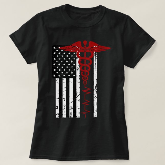 Den svarta patrioten i USA flagga, kvinnans medici T Shirt (Design framsida)