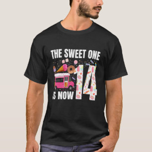 Den svenske är nu 14 år gammal 14:e födelsedagen I T Shirt