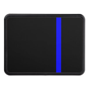 Den symboliska tunna blålinjen på en svart dekor dragkroksskydd