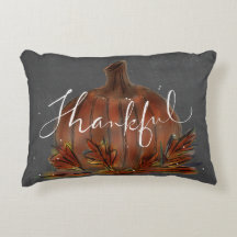 DEN TACKSAMMA SVART TAVLAKONSTNEDGÅNGEN KUDDER