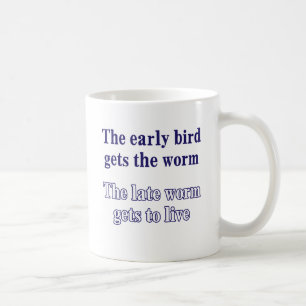 Den tidiga fågeln får worm.en kaffemugg