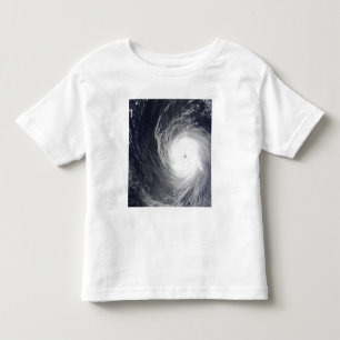 Den toppna typhoonen Melor svävar över den Tröja