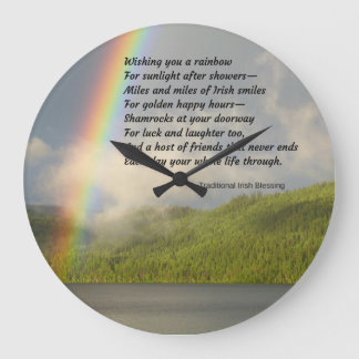 Den traditionella irländska välsignelseväggen tar stor klocka