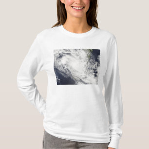 Den tropiska cyclonen Fami svävar över Madagasca Tee