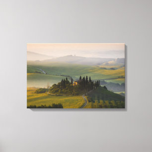 Den Tuscany backen landskap på soluppgången Canvastryck