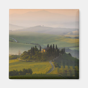 Den Tuscany backen landskap på soluppgången Magnet