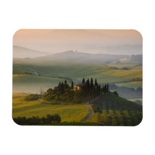 Den Tuscany backen landskap på soluppgången Magnet