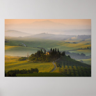 Den Tuscany backen landskap på soluppgången Poster