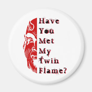 Den tvilling- Devilish humorn flammar Magnet