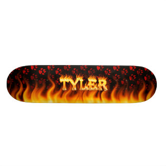 Den Tyler skateboarden avfyrar och flammar design Old School Skateboard Bräda 18 Cm