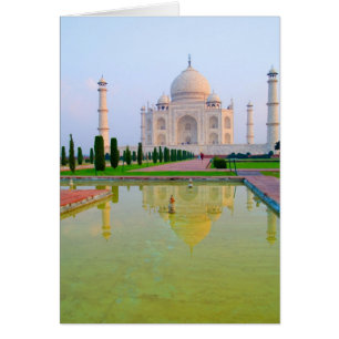 Den tysta fredliga Världsberömda Taj Mahal vid Hälsningskort