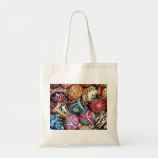 Den ukrainska påskägget hänger lös tygkasse