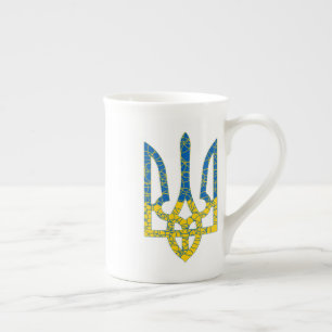 Den ukrainska tridenten texturerade flagga Ukraina Benporslin Mugg