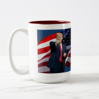 Den Underbara amerikanska Comeback - Trump 2024 Två-Tonad Mugg