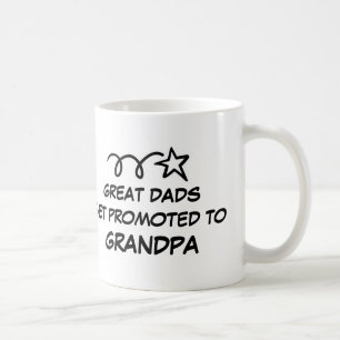 DEN UNDERBARA PAPPOR FÅR FRÄMJAD TILL MORFARmugg Kaffemugg