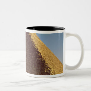 Den underbara pyramiden av Khufu det gammala Två-Tonad Mugg