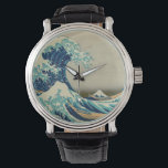 Den Underbara vågen av Kanagawa Armbandsur<br><div class="desc">Den Underbara vågen av Kanagawa. Den Underbara vågen av Kanagawa (神 奈 川 沖 裏 Kanagawa-oki nami ura?, "In well of a wave off Kanagawa"/"Under vågen av Kanagawa"), även känd som The Underbar Wave eller helt enkelt The Wave, är ett träblocksavtryck av den japanska ukiyo-e-konstnären Hokusai. Den publicerades någon gång...</div>