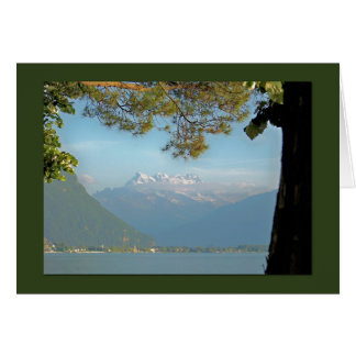 Den vackra bergsytan i de schweiziska Alpernorna OBS Kort