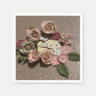 Den vackra eleganten blommigt kärlek och glitter pappersservett