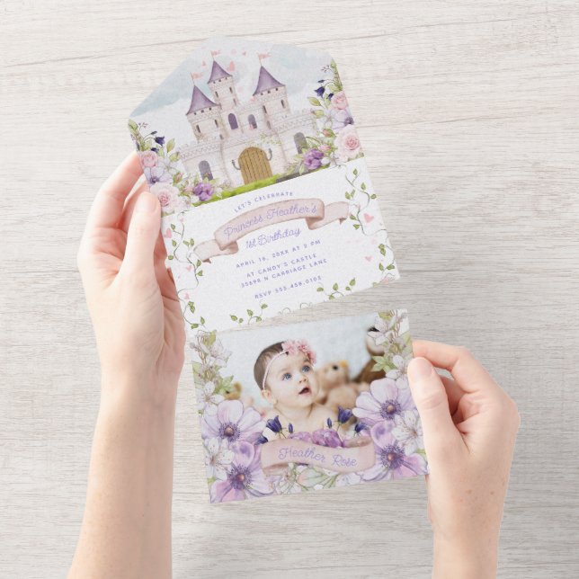 Den vackra Lila Blommigten Princess First Birthday (Tearaway)
