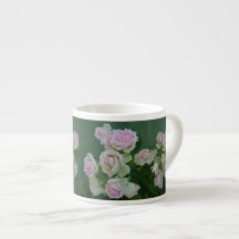 Den vackra ljusa rosa trädgården ro