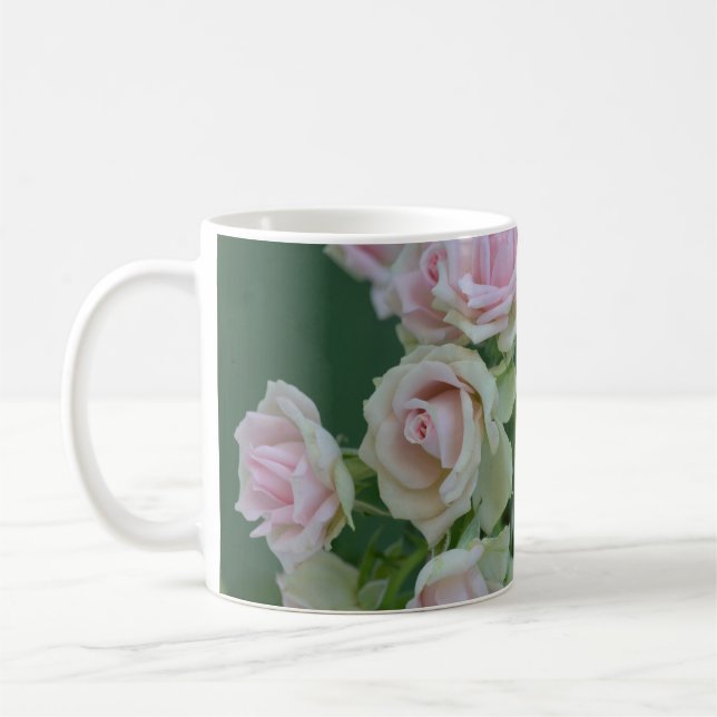 Den vackra ljusa rosa trädgården ro kaffemugg (Vänster)
