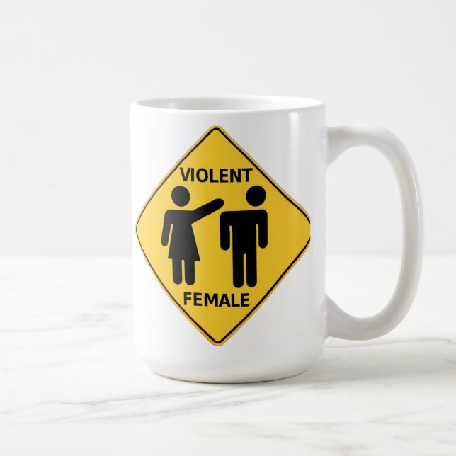 Den våldsamma kvinnliga tecknaden undertecknar kaffemugg (Höger)