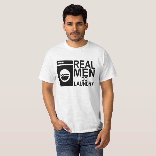 DEN VERKLIGA MANAR GÖR TVÄTTEN. TEE (Hel framsida)