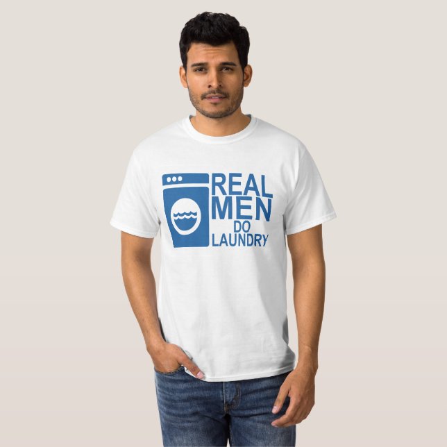 DEN VERKLIGA MANAR GÖR TVÄTTEN. TEE SHIRT (Hel framsida)