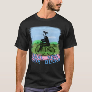 Den verkliga manarritten cyklar produkter t-shirt