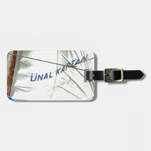 Den vindblåsta segeln av Unal Kaptan Acrylic Art Bagagebricka