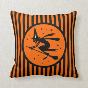 Den vintageHalloween häxan på kvasten kudder Kudde