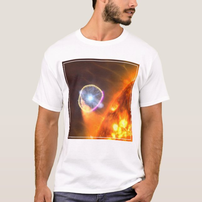 Den vita dvärgstjärnan i V407 Cygni T Shirt (Framsida)