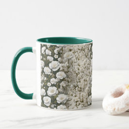 Den vita mjuka blommönsterdesignen mugg
