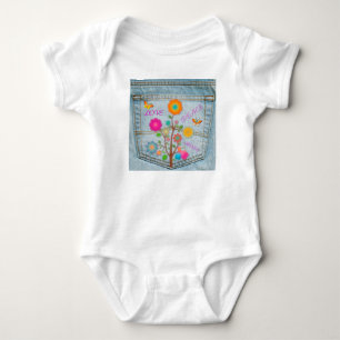 Denim Back Pocket Flowers Peace Kärlek Hope T-shirt