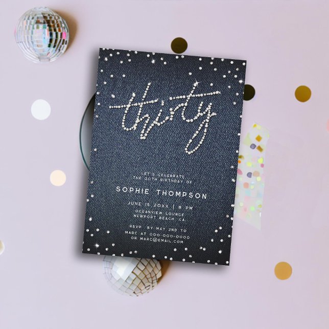 Denim Diamonds Modern Calligraphy 30års födelsedag Inbjudningar (denim diamonds 30th birthday invitation for women classy rhinestones modern elegant chic calligraphy)