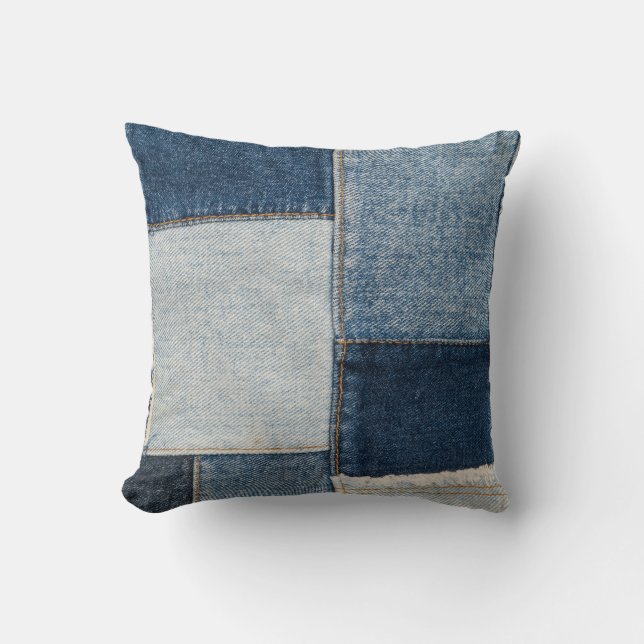 Denim Patchwork: Vintage Textile Mönster Kudde (Framsida)