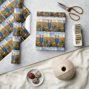 Denimbyxor och orange sneakers i blommor presentpapper