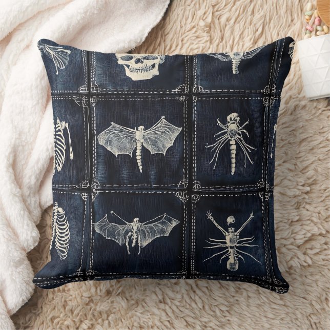 Denimkväls med kranier & insekter kudde (Filt)