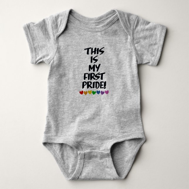 DENNA ÄR MIN FÖRSTA PRIDE T SHIRT (Framsida)