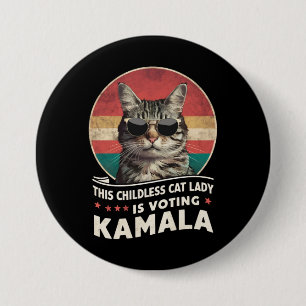 Denna barnlösa kattdam röstar Kamala Knapp