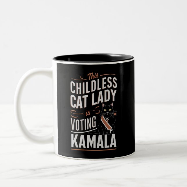 Denna barnlösa kattdam röstar på Kamala Två-Tonad Mugg (Vänster)