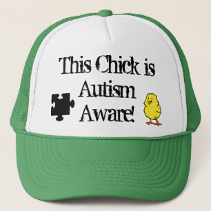 Denna chick är den medvetna hatten för Autism Keps