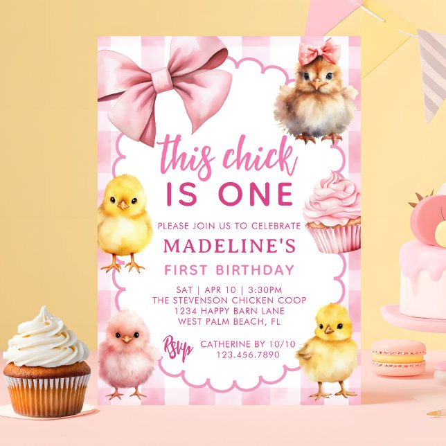 Denna Chick är en rosa kyckling 1-års födelsedagsf Inbjudningar (Skapare uppladdad)