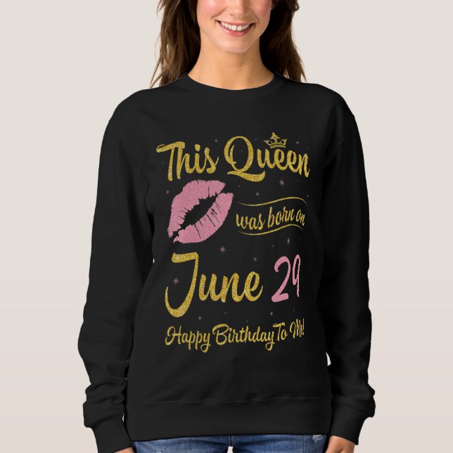 Denna drottning föddes den 29 juni Grattis på föde T Shirt (Framsida)
