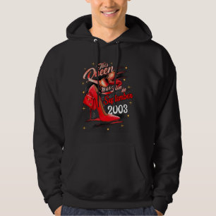 Denna drottning föddes i september 2003 bi hoodie