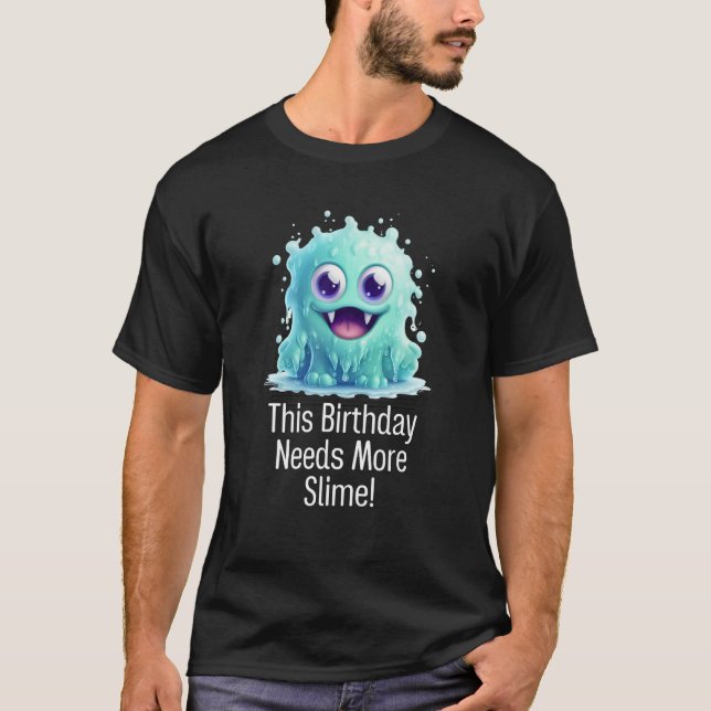 Denna födelsedag behöver mer slim födelsedag t shirt (Framsida)